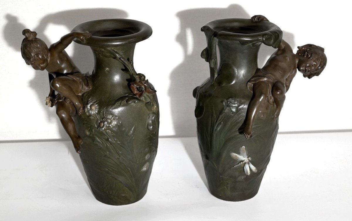 Pair Of Regulate Vases, A. Moreau - Late Nineteenth