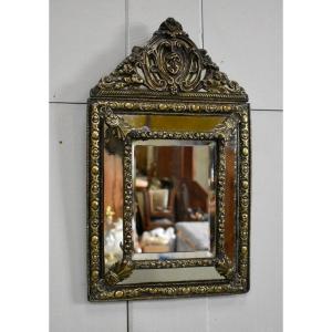 Petit Miroir En Laiton Repoussé, Style Louis XIV, époque Napoléon III – XIXe