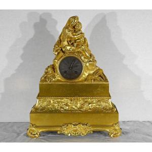 Pendulum In Gilt Bronze "the Virgin In The Chair" - 1st Part Nineteenth