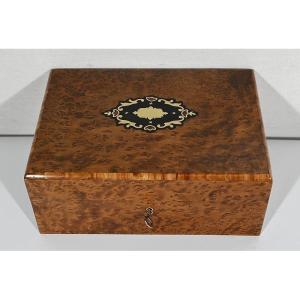 Jewelery Box In Thuja Burl, Napoleon III Period - Late Nineteenth