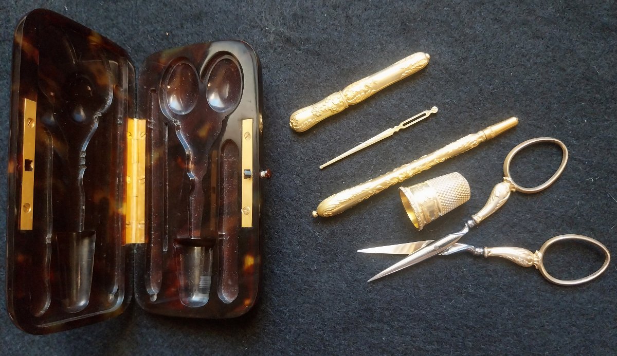 Vermeil And Tortoiseshell Sewing And Embroidery Kit - France, 19th Century-photo-3