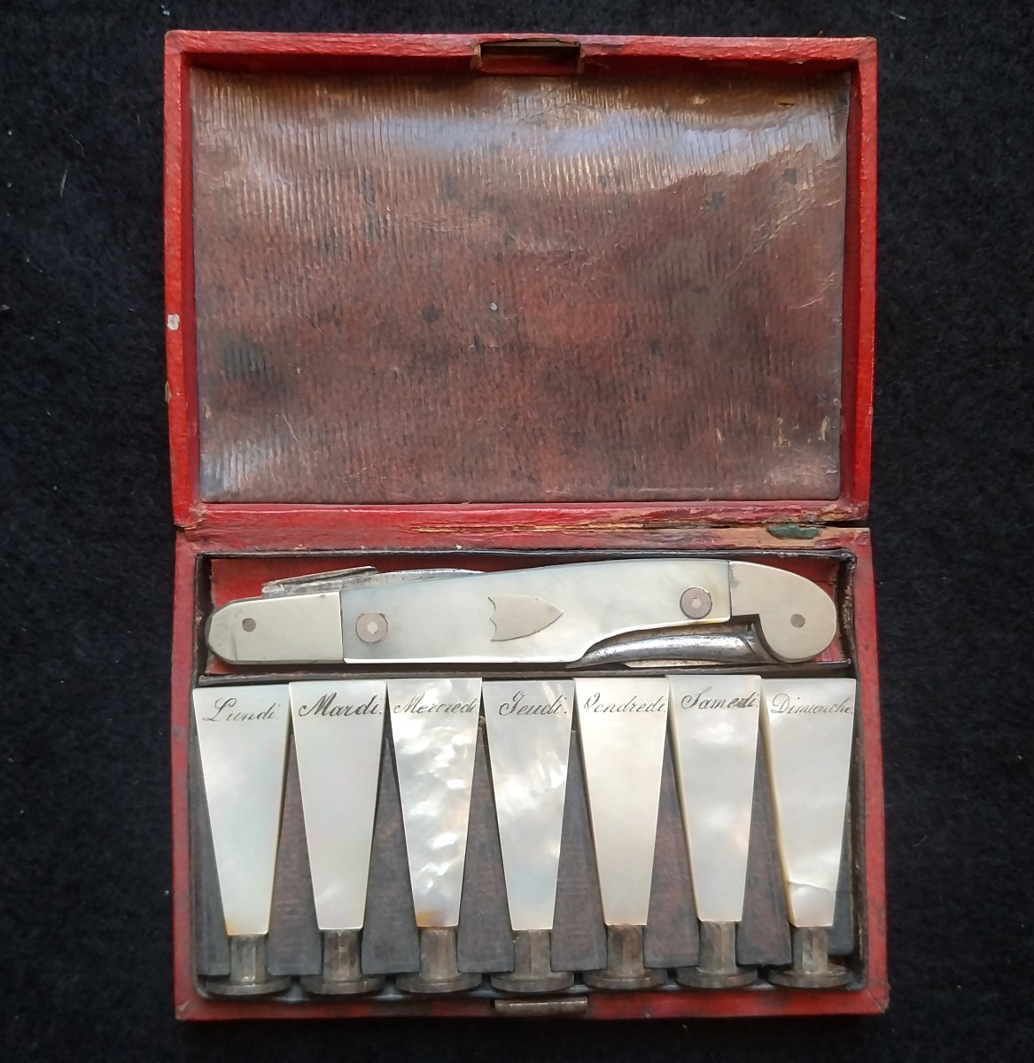 Stamp Book And Penknife By Grandcher In Petit Dunkerque (paris), Circa 1805
