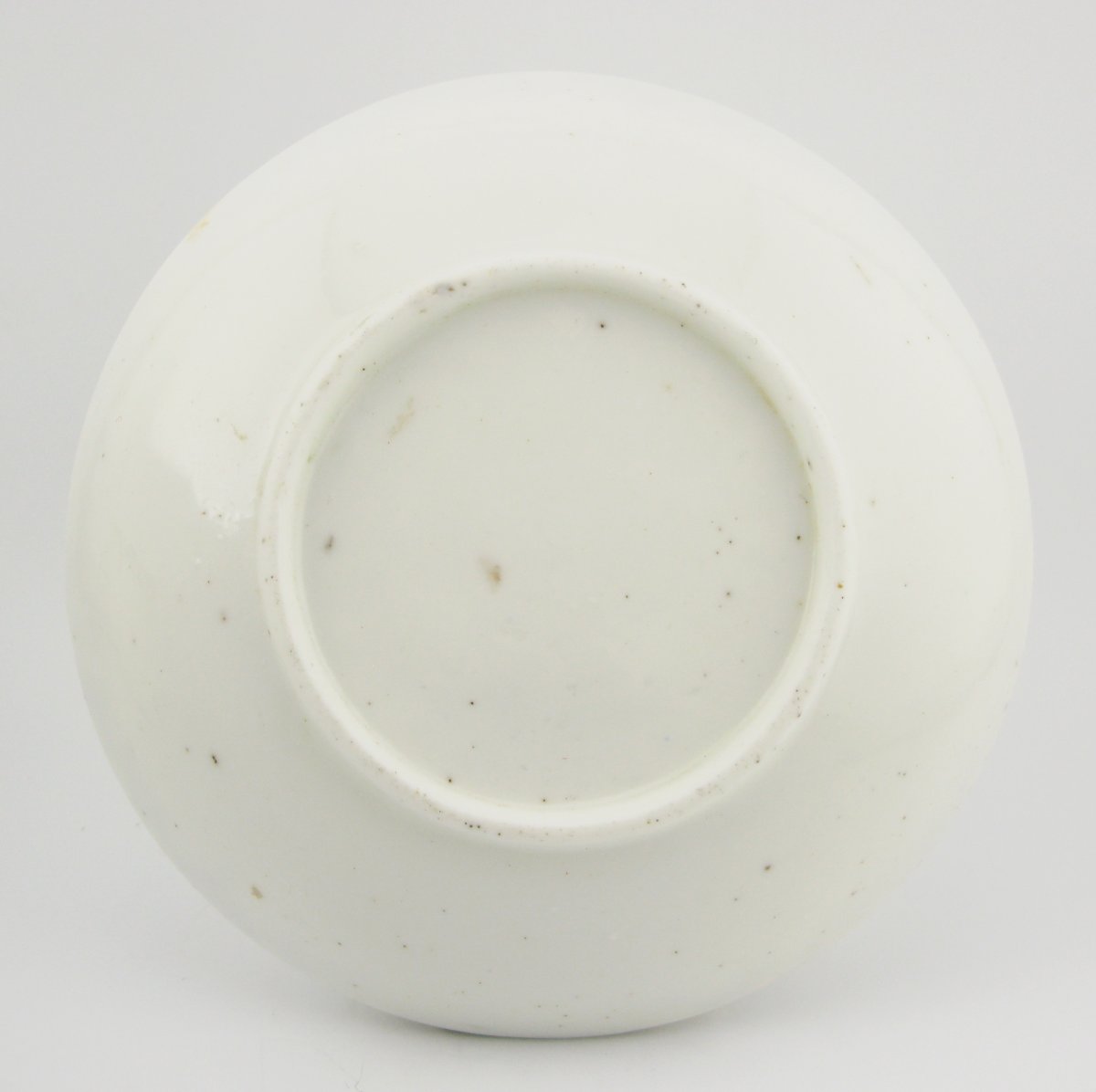Tasse et soucoupe tremblantes en porcelaine de Saint-Cloud, XVIIIe siècle, vers 1740-photo-7