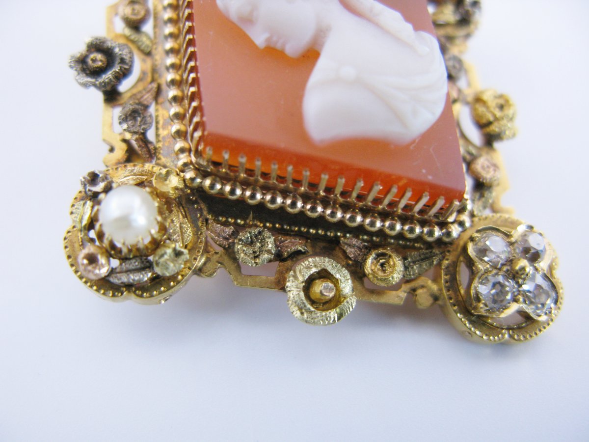 Broche camée antique en cornaline et pierre dure, or 18 carats, diamants et perles-photo-2