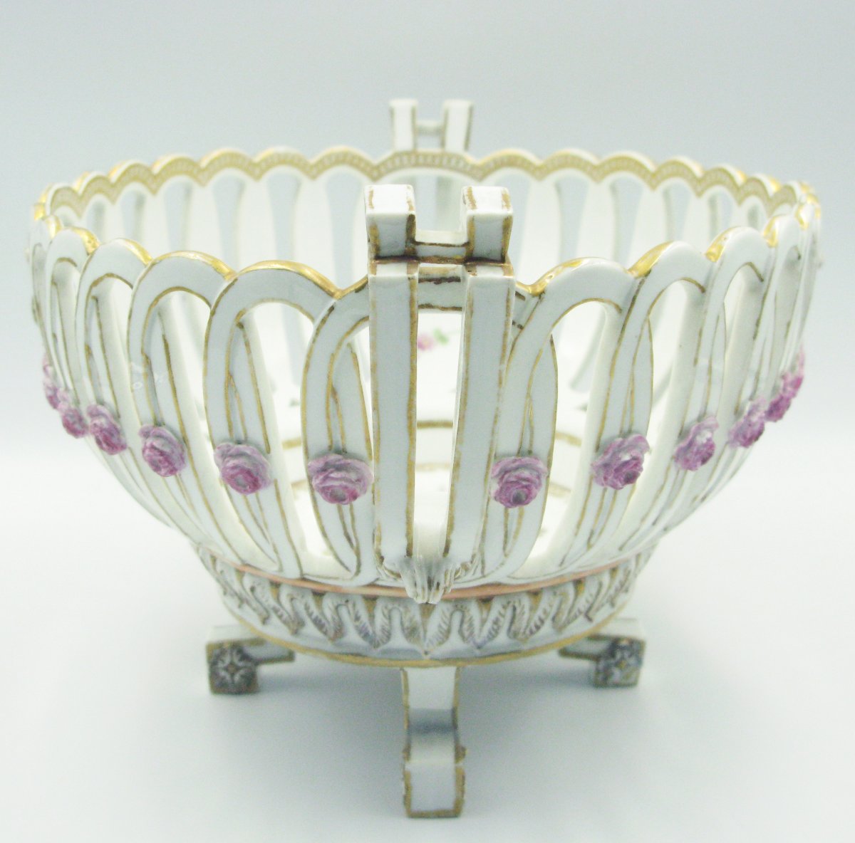 18th Century Meissen Porcelain Basket, Marcolini Period-photo-1