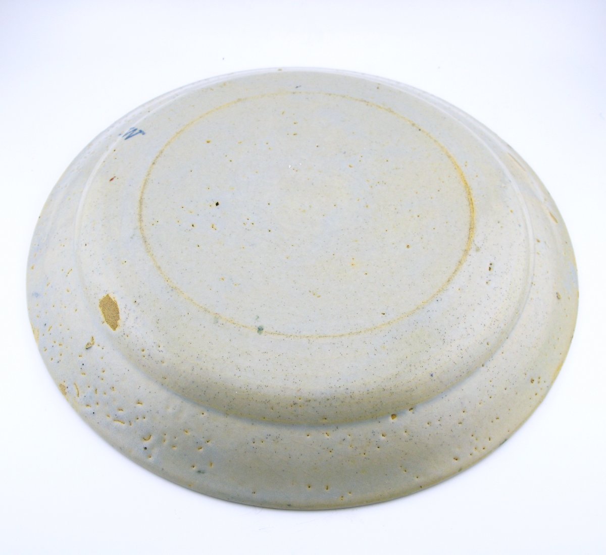 Lille Faience Earthenware Armorial Plate, Late 17th Or Early 18th Century-photo-2