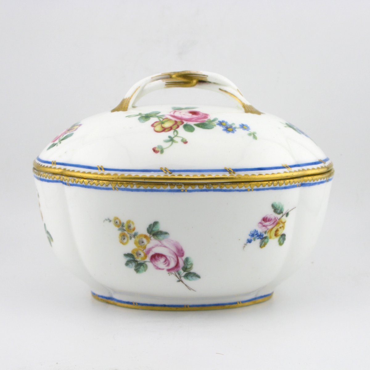 18th Century Sèvres Soft Porcelain Sugar Bowl Or Chestnut Dish, 1756-photo-3