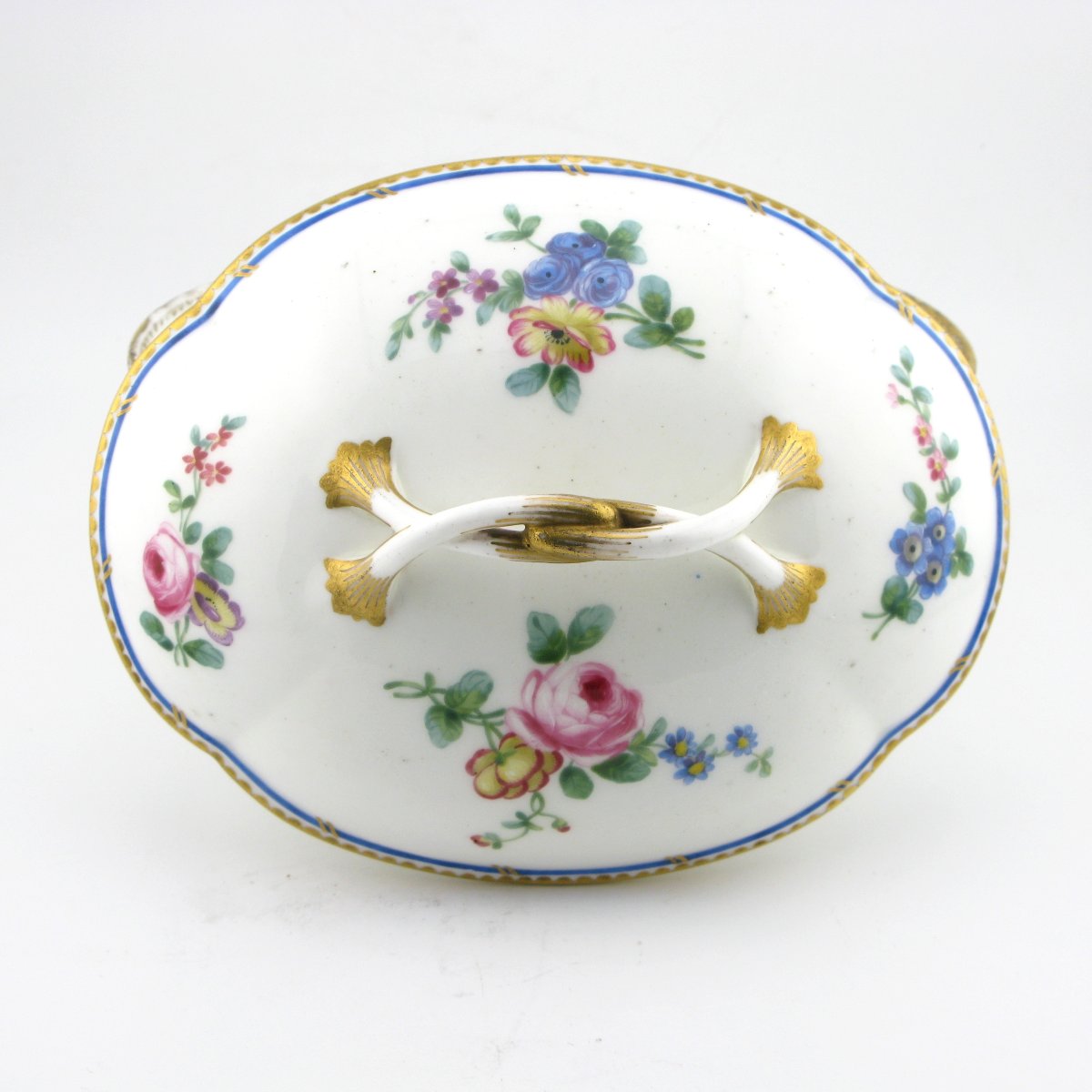 18th Century Sèvres Soft Porcelain Sugar Bowl Or Chestnut Dish, 1756-photo-1