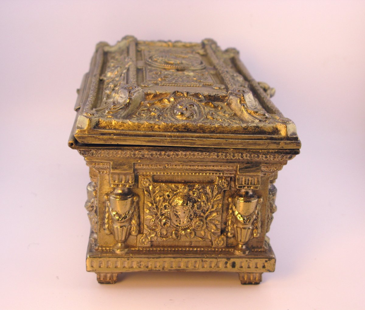 Coffret à bijoux/boîte à musique en métal doré français ou italien de la fin du XIXe siècle-photo-4