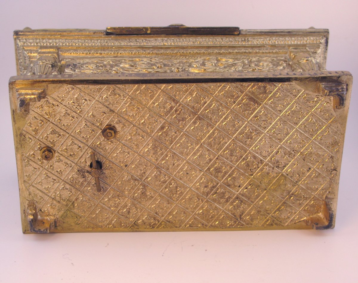 Coffret à bijoux/boîte à musique en métal doré français ou italien de la fin du XIXe siècle-photo-4