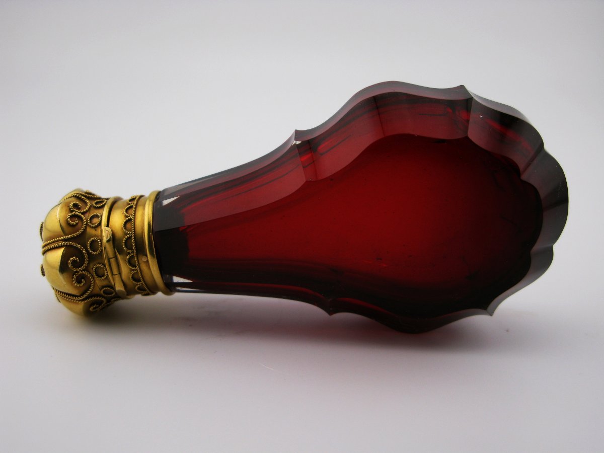 Ruby-cut Glass Perfume Bottle, Mounted On 22-carat Gold, 19th Century-photo-2