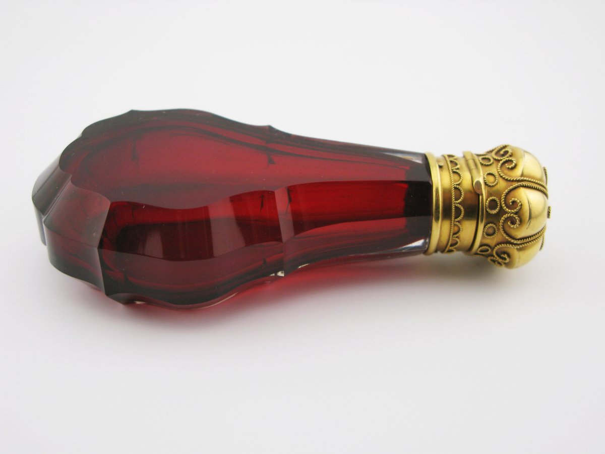 Ruby-cut Glass Perfume Bottle, Mounted On 22-carat Gold, 19th Century-photo-3