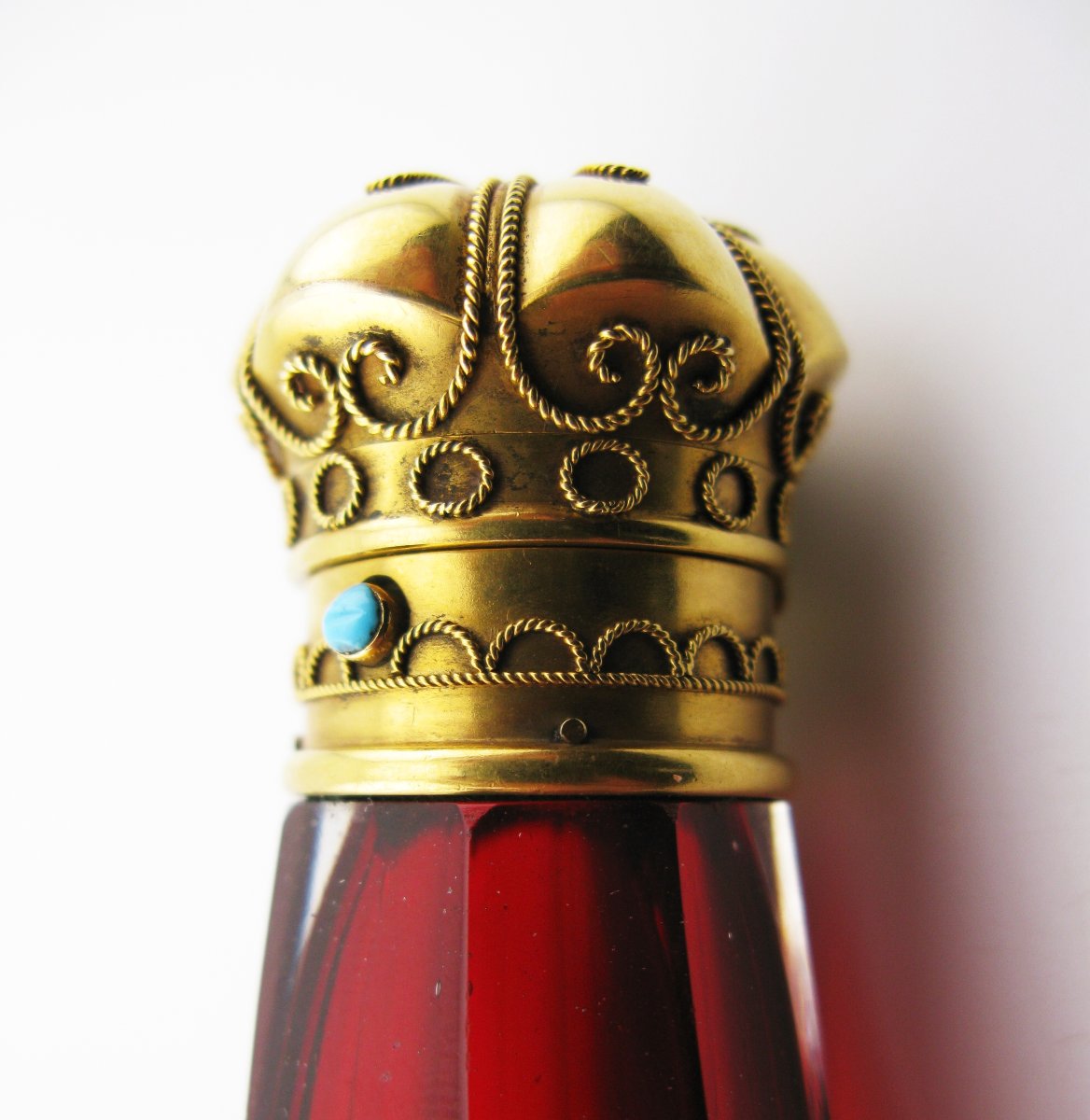 Ruby-cut Glass Perfume Bottle, Mounted On 22-carat Gold, 19th Century-photo-6