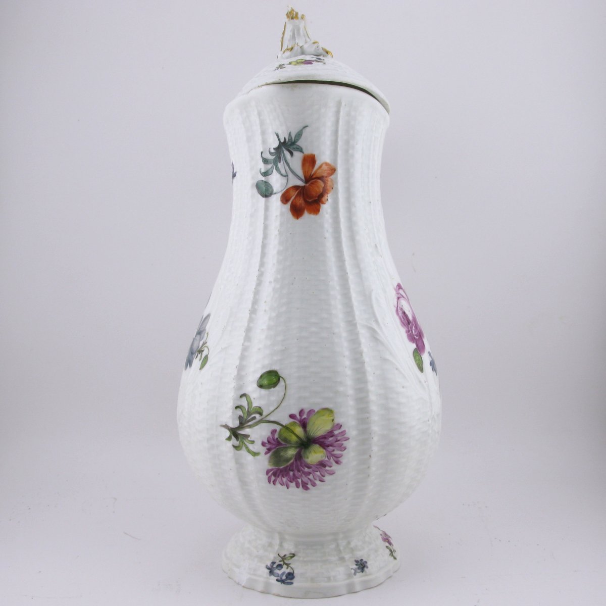 Aiguière en porcelaine de Meissen, monture en vermeil, vers 1745, modelée par J.G. Ehder-photo-4