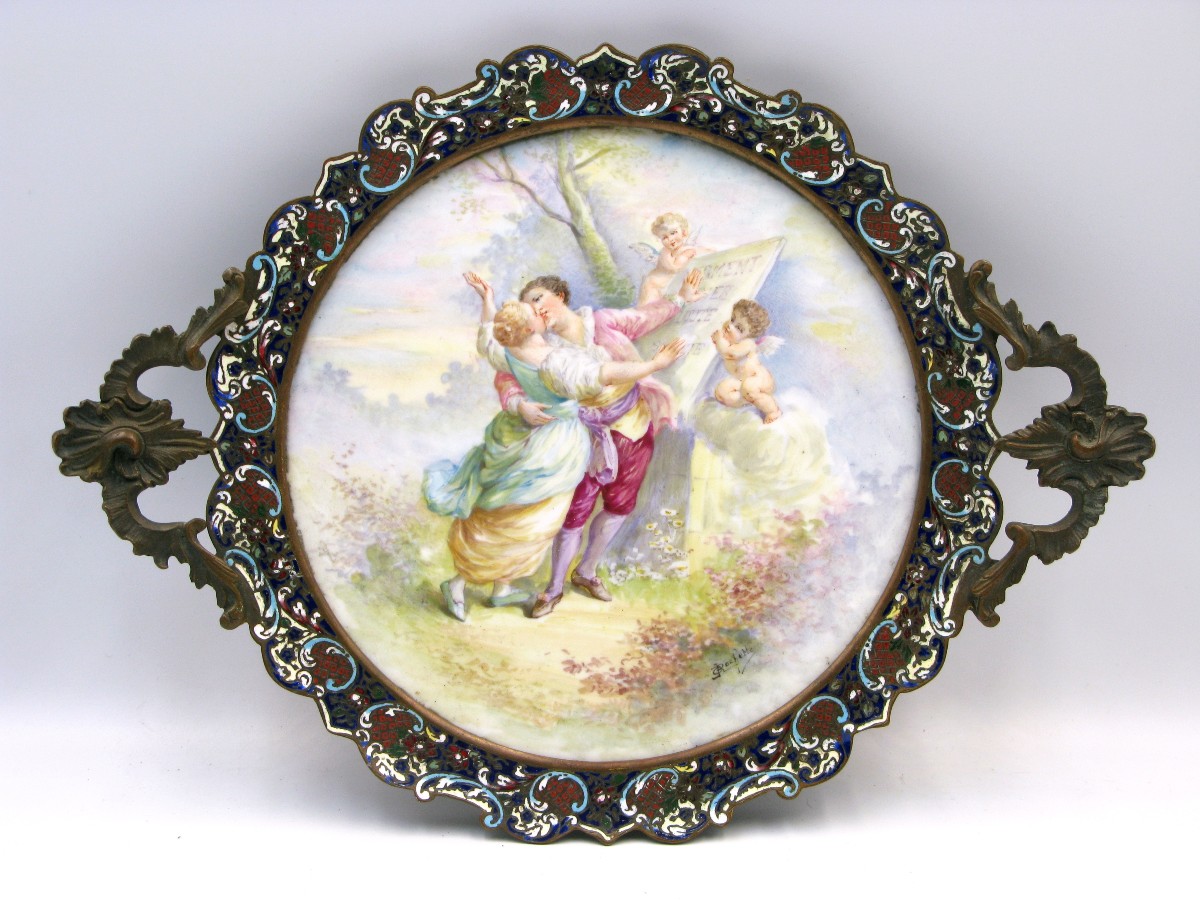 Plateau en porcelaine, bronze et émail champlevé du XIXe siècle C. Rochette
