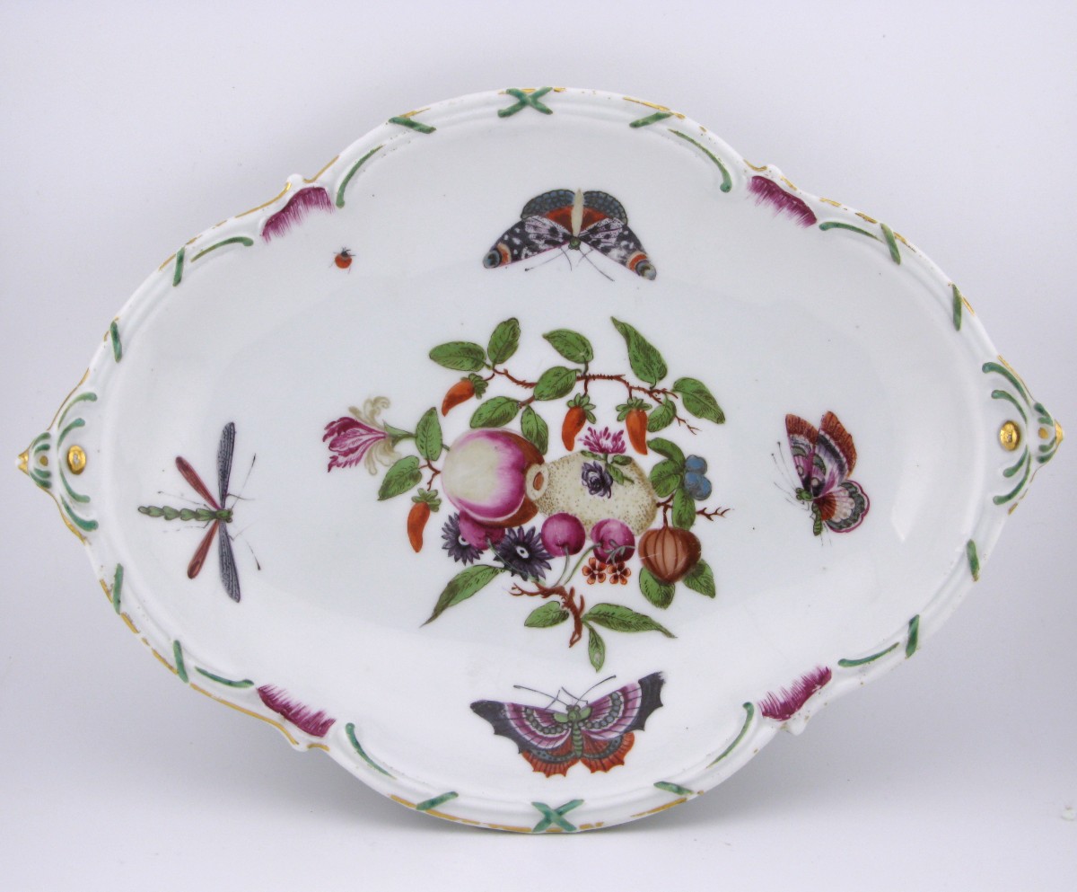 Plat à dessert en porcelaine de Chelsea XVIIIe siècle vers 1765