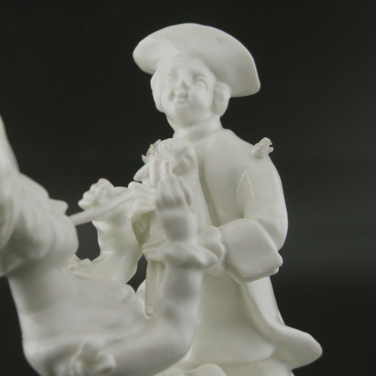 Groupe de musiciens en porcelaine de Gerault d'Areaubert, Orléans, vers 1765-photo-2