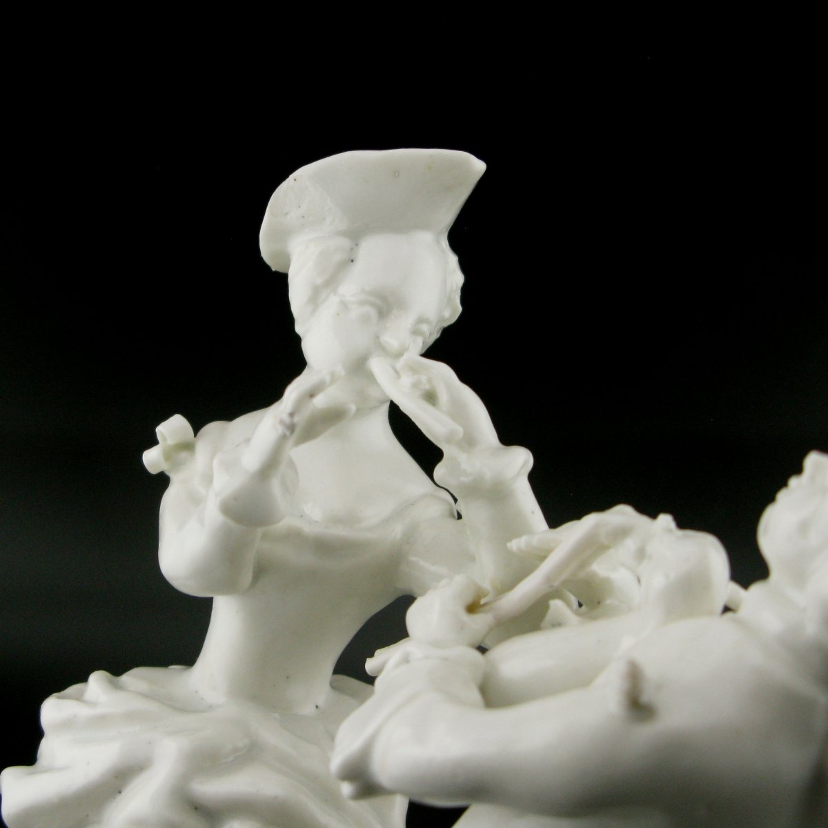 Groupe de musiciens en porcelaine de Gerault d'Areaubert, Orléans, vers 1765-photo-3