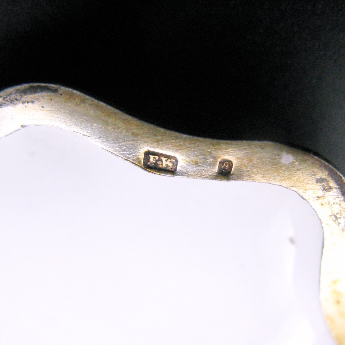 18th-century London Enamel Snuff Box, Silver-gilt Mounts-photo-6