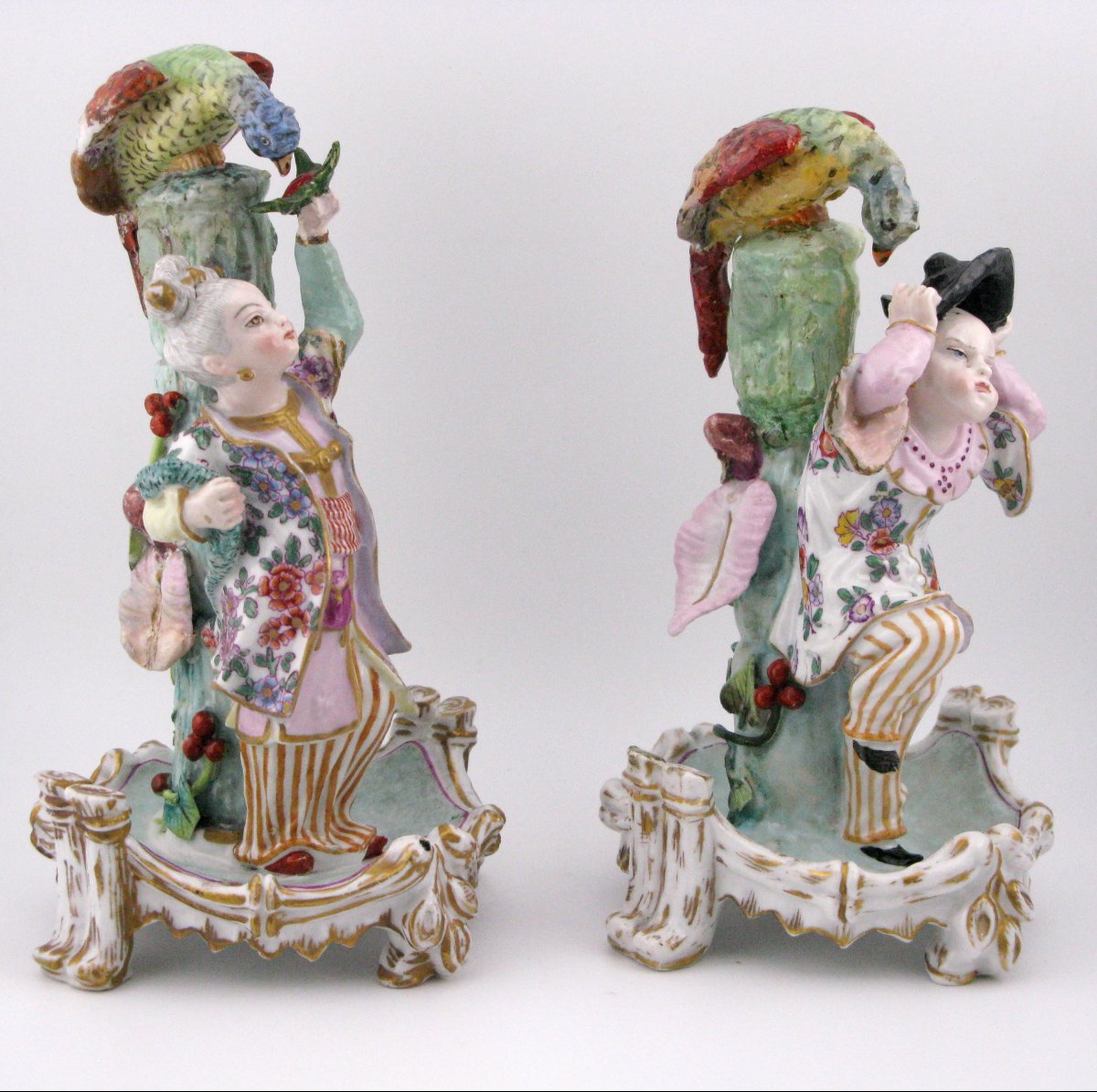 Paire de figurines en porcelaine de Thuringe (Allemagne), XVIIIe siècle, à décor chinois-photo-2