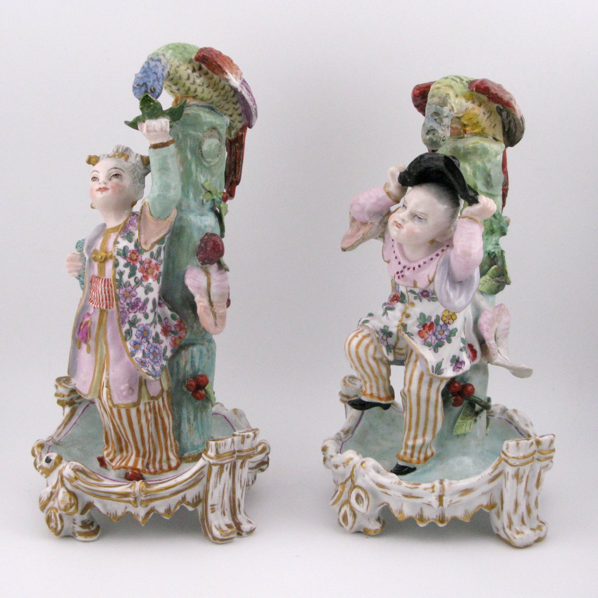 Paire de figurines en porcelaine de Thuringe (Allemagne), XVIIIe siècle, à décor chinois-photo-4
