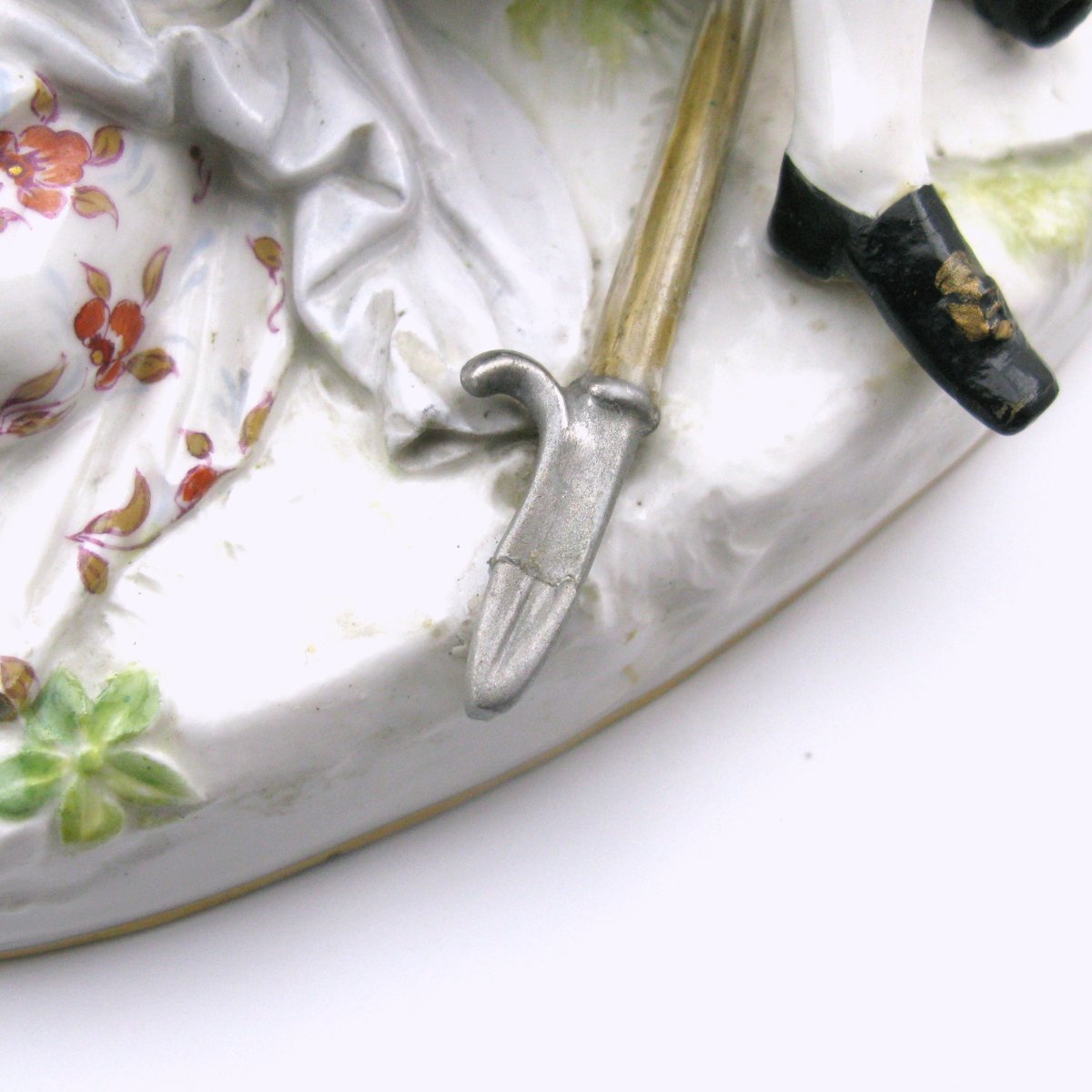 Groupe pastoral en porcelaine de Meissen, représentant un berger et une bergère, XIXe siècle-photo-1