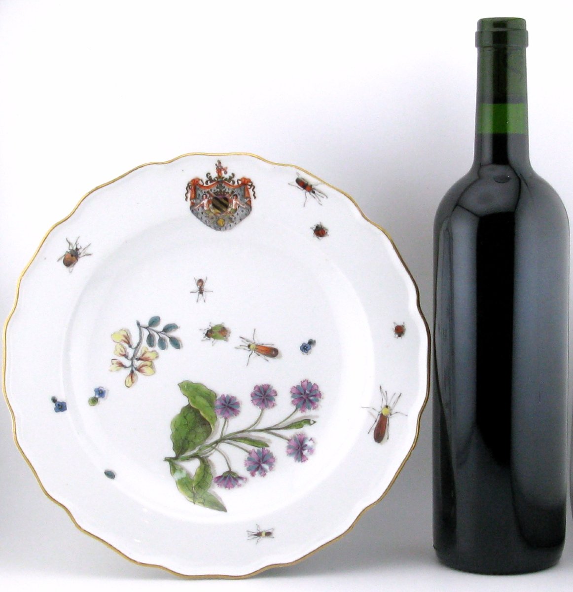 Assiette armoriée en porcelaine de Meissen, service Ferrero, vers 1740-photo-5