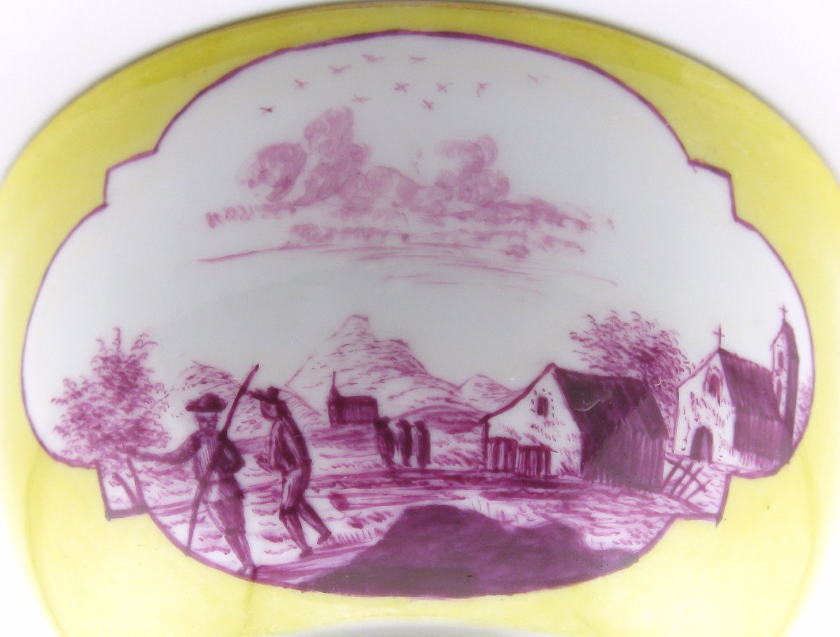 18th-century Meissen Porcelain Yellow Ground Purpurmalerei Tea Bowl And Saucer-photo-4