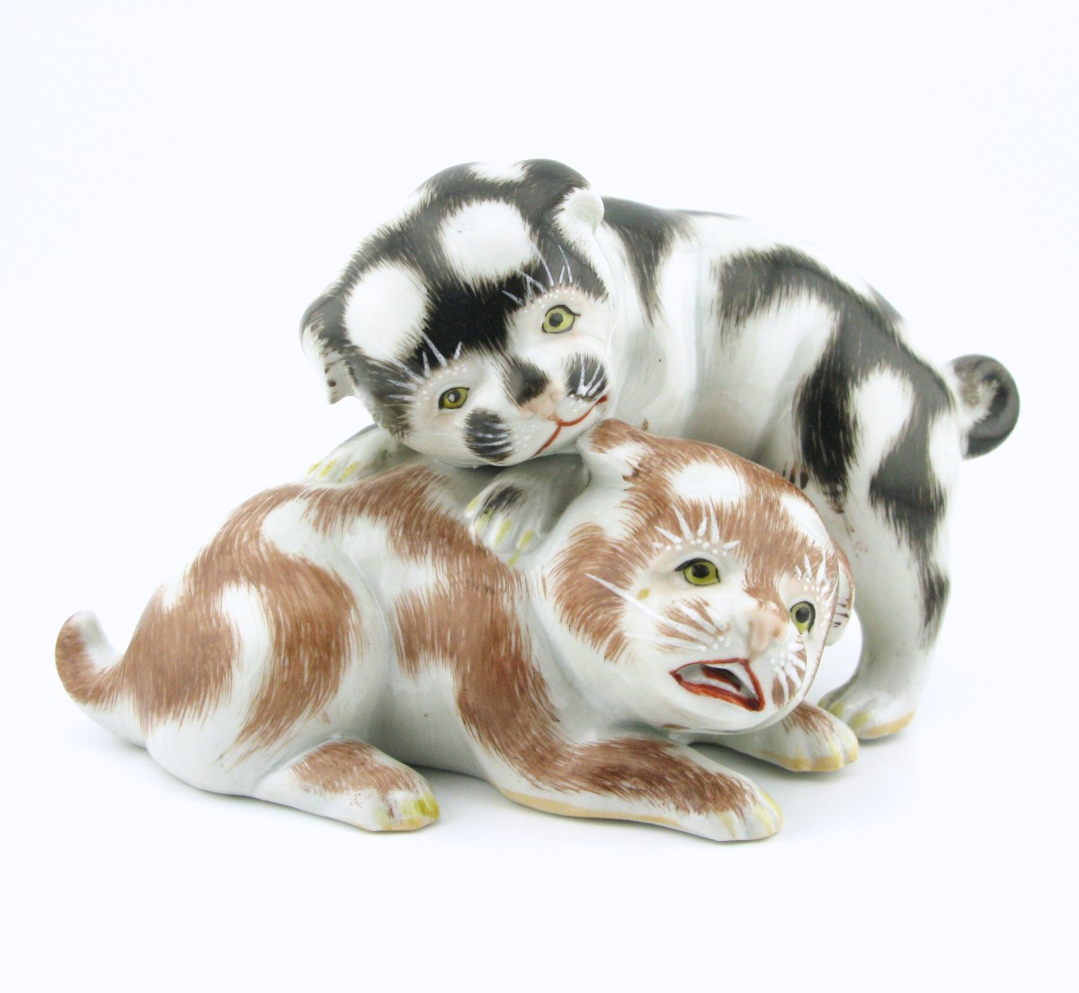 Japanese Meiji Period Kutani Porcelain Chin Dogs/puppies