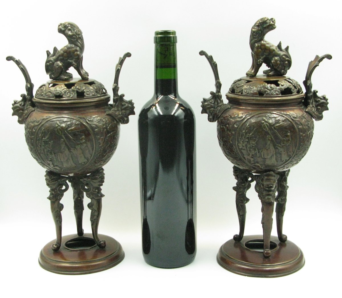 Paire de grands brûle-encens koro en bronze, datant de l'ère Meiji (vers 1900).-photo-3