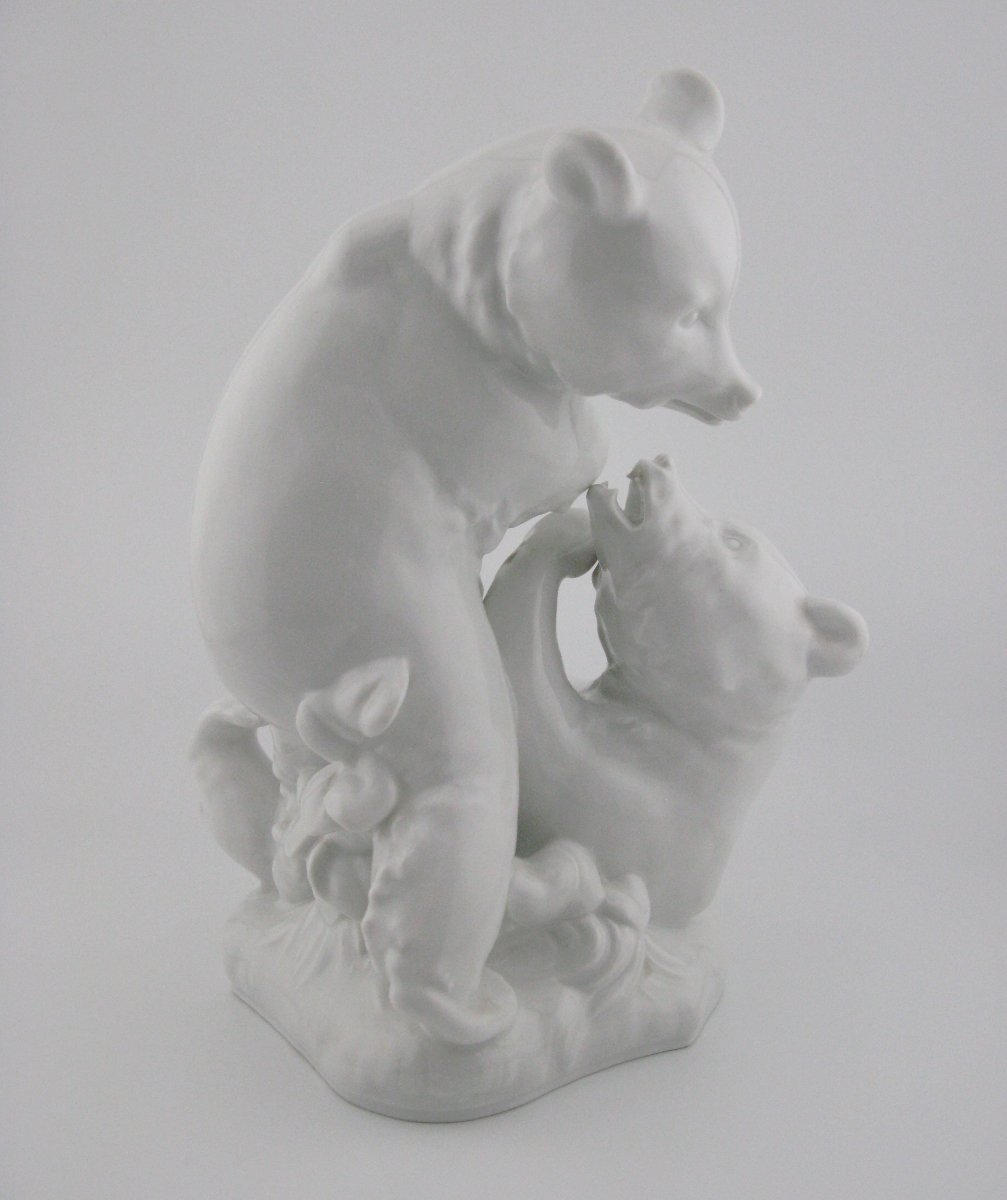Meissen Playing Bears, Model P252 In White Porcelain, Late 20th Century.-photo-4