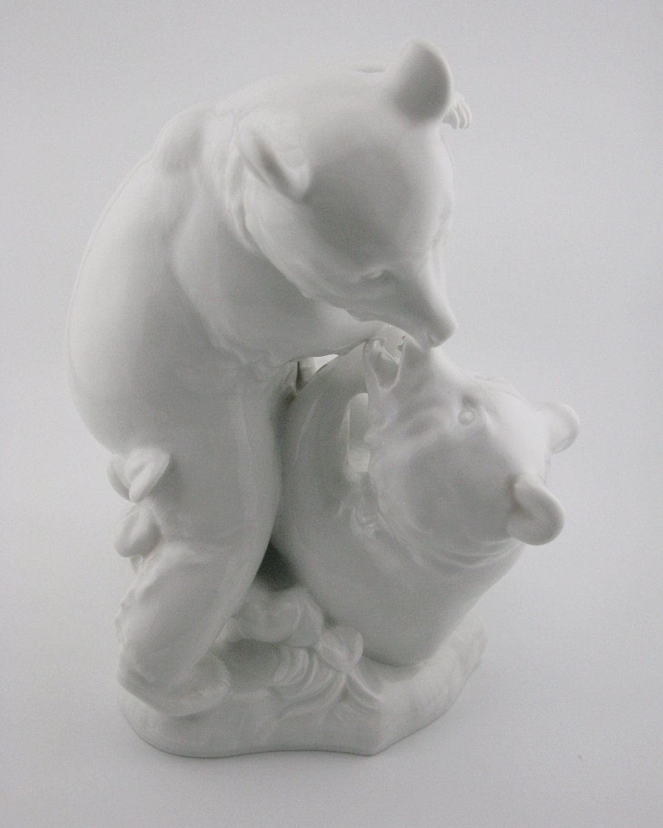 Meissen Playing Bears, Model P252 In White Porcelain, Late 20th Century.-photo-7