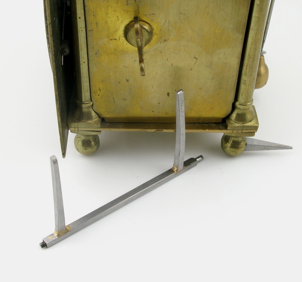 Horloge lanterne miniature à alarme, début XVIIIe siècle, Avenell, Londres.-photo-2