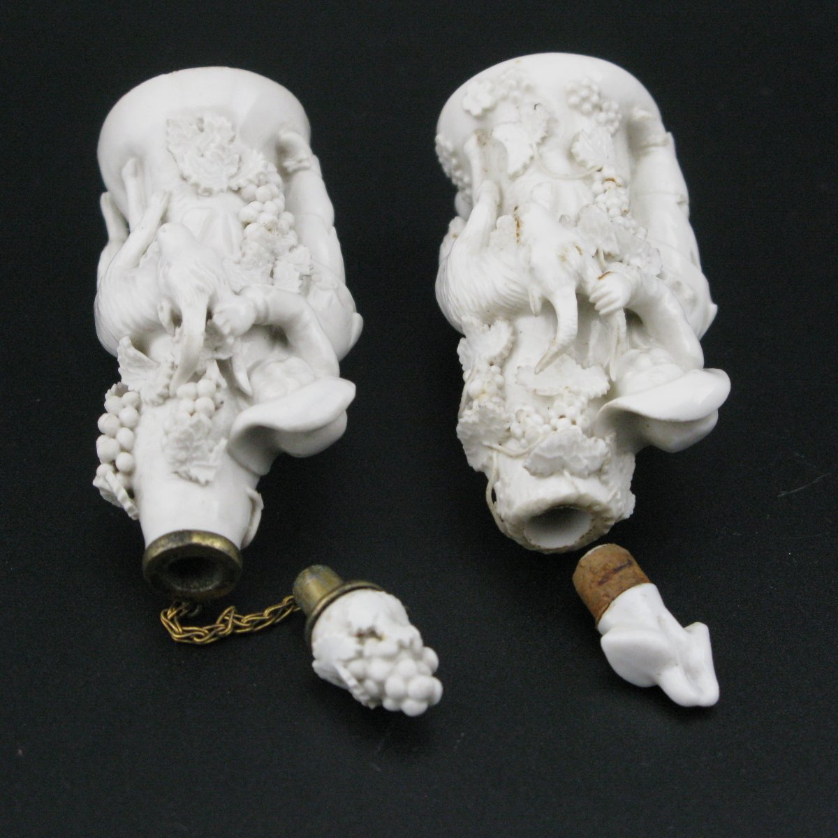 Two 18th-century Goatherd Porcelain Scent Bottles, Chelsea And Kelsterbach-photo-1