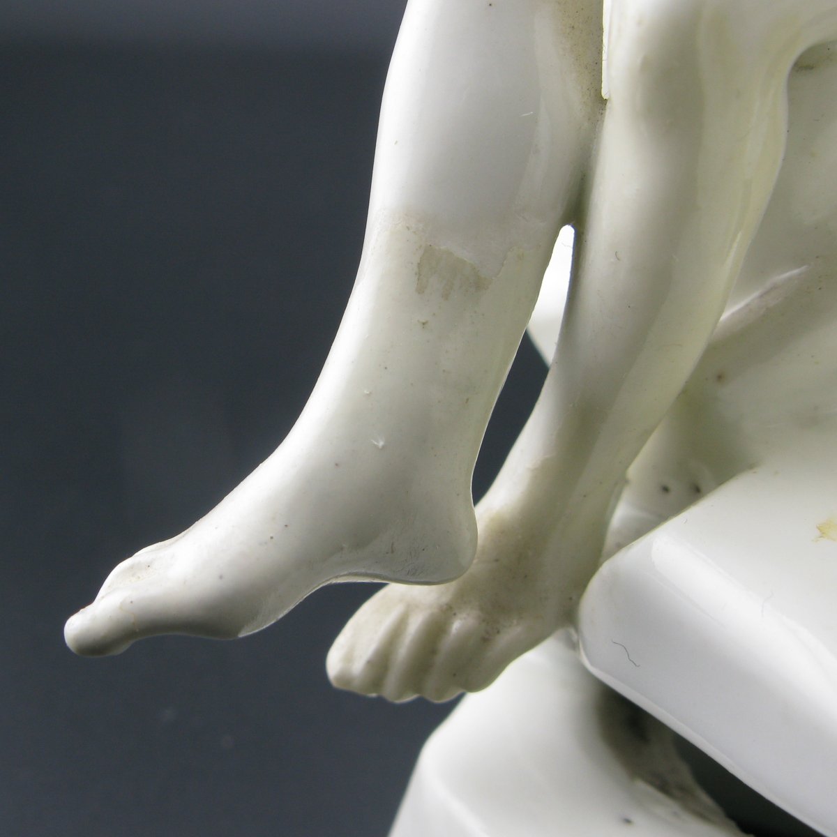 18th-century French Soft Paste Porcelain Figure Group-photo-4