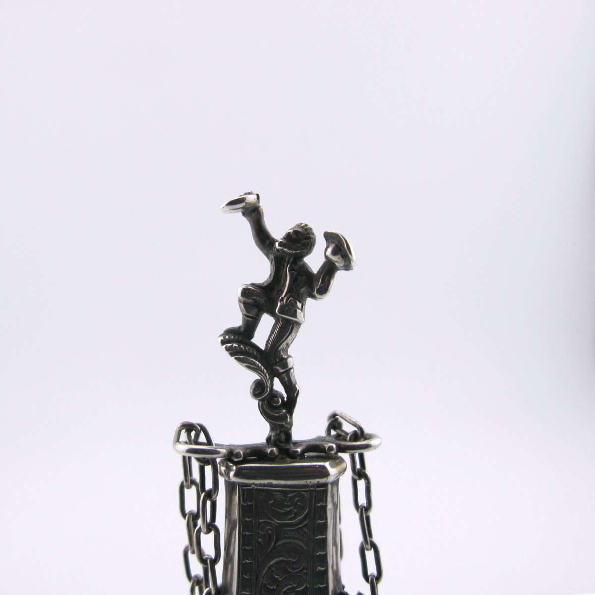 Flacon à parfum et pomander en argent du XVIIIe siècle-photo-5