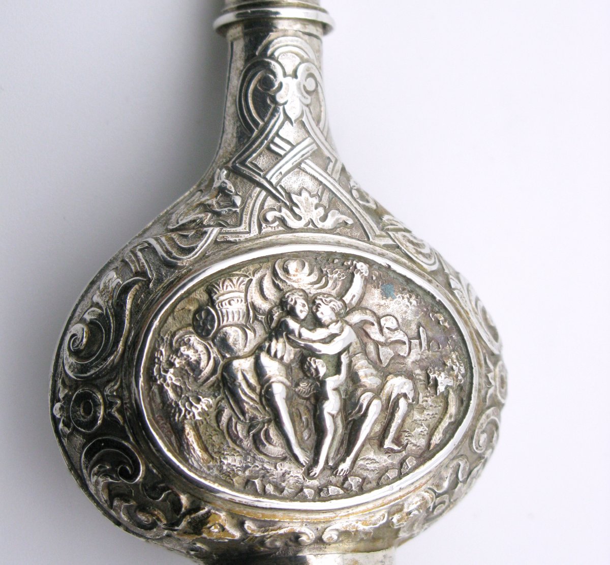 French Silver Scent Bottle And Vinaigrette, Circa 1720-photo-1
