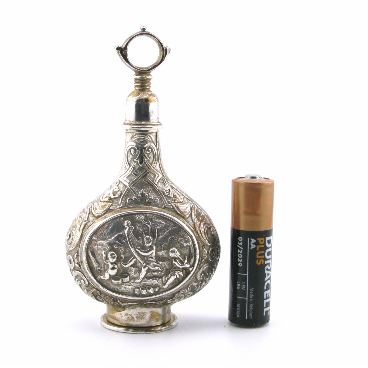 French Silver Scent Bottle And Vinaigrette, Circa 1720-photo-6