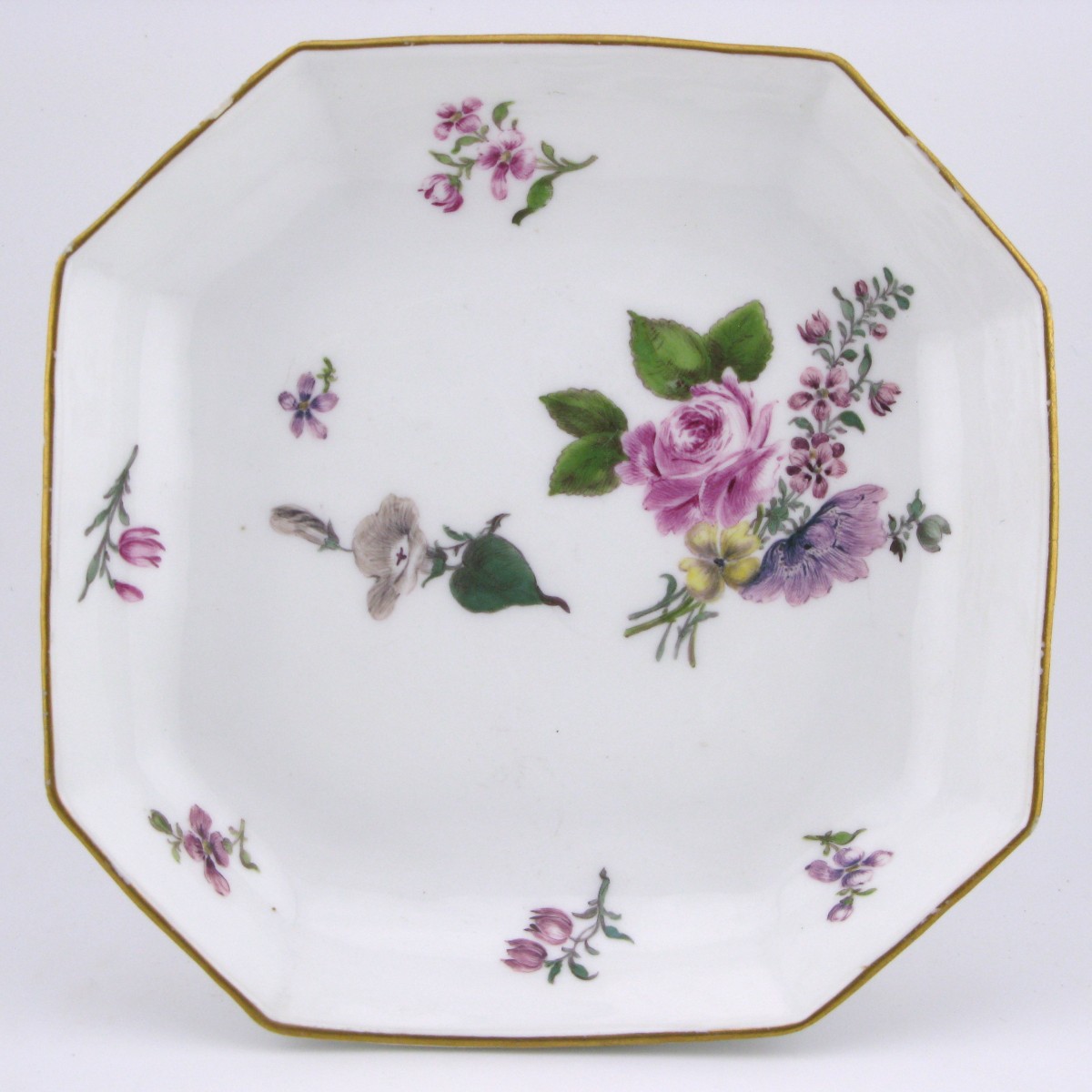 Plat octogonal en porcelaine de Meissen, XVIIIe siècle, vers 1740