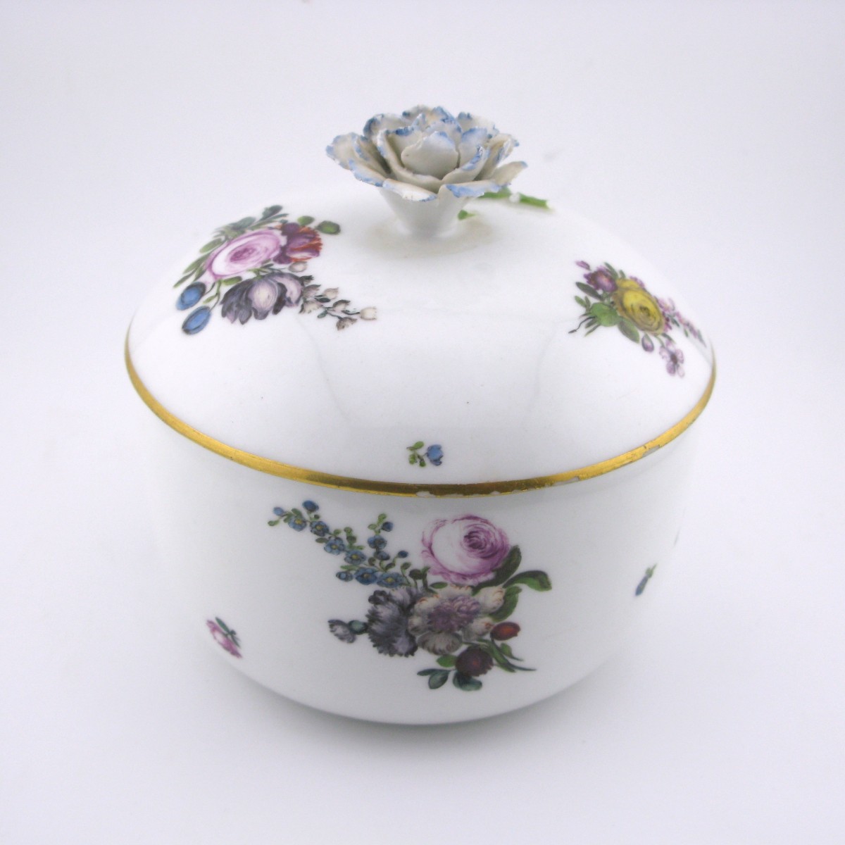 18th-century Meissen Porcelain Sucrier And Cover, C.1730