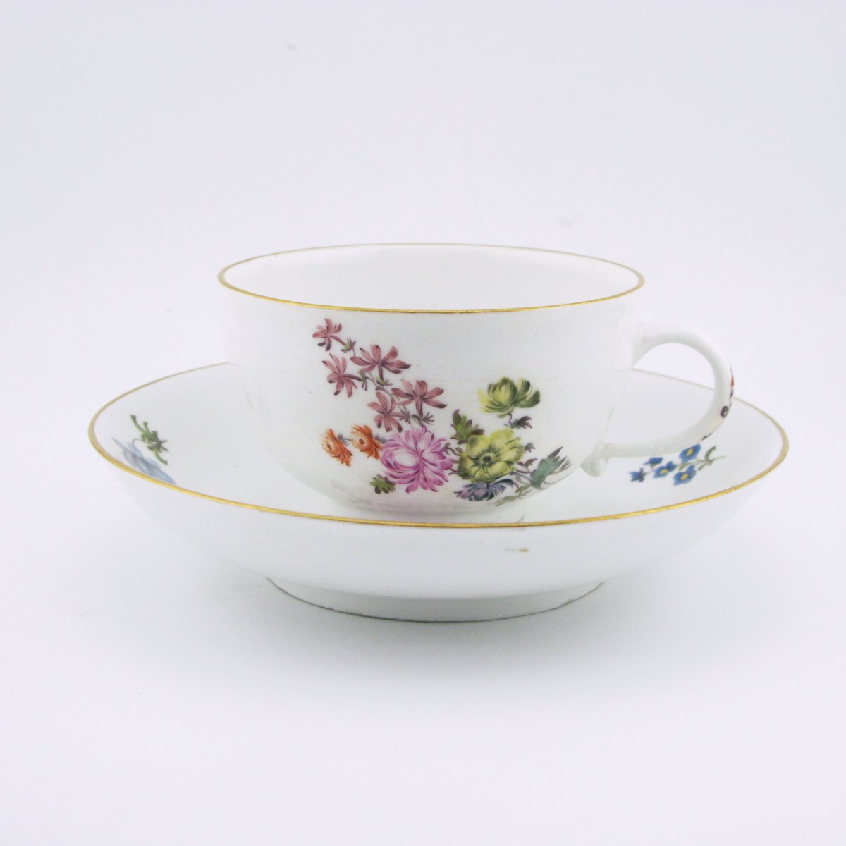 Tasse et soucoupe en porcelaine de Meissen, XVIIIe siècle, vers 1750-photo-2