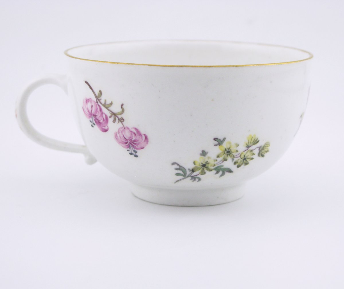 Tasse et soucoupe en porcelaine de Meissen, XVIIIe siècle, vers 1750-photo-4