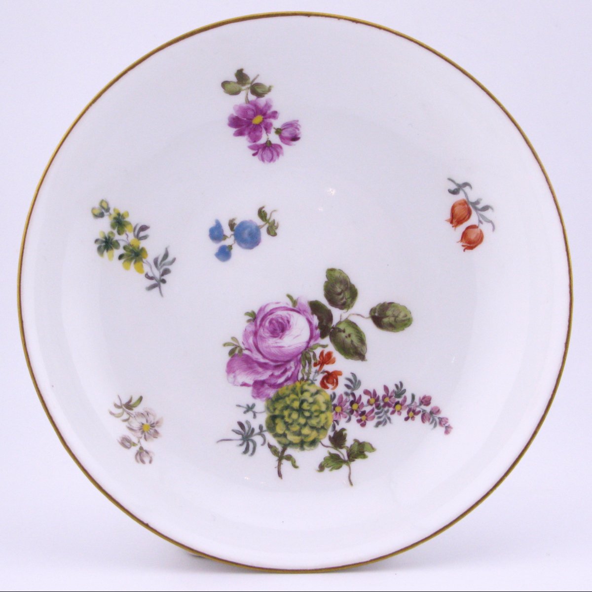 Tasse et soucoupe en porcelaine de Meissen, XVIIIe siècle, vers 1750-photo-3