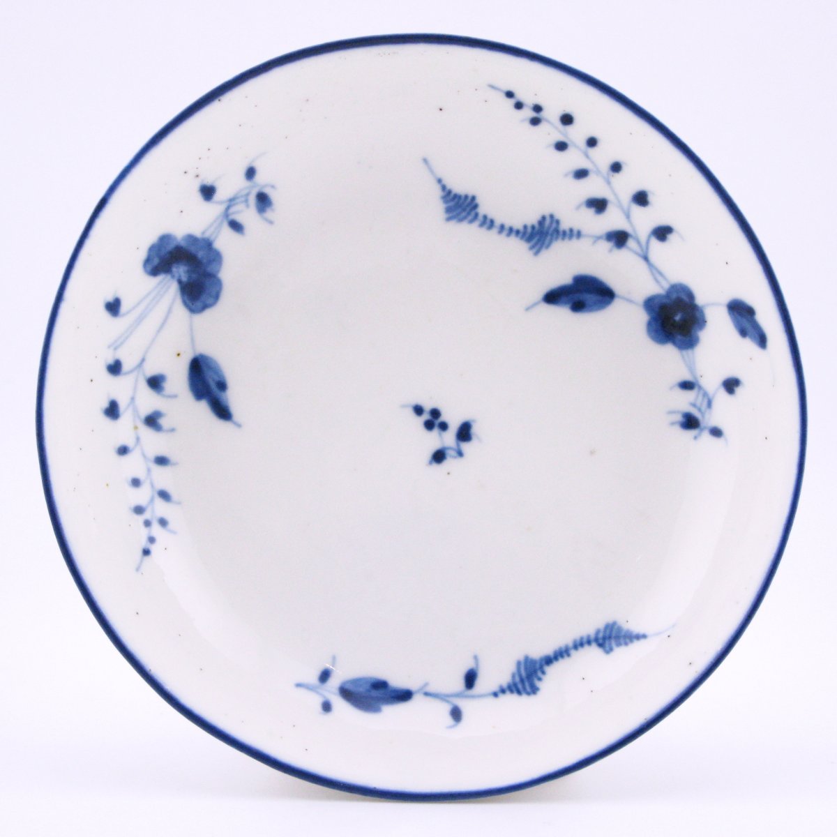 Tasse et soucoupe en porcelaine de Chantilly (décor « à la brindille »), XVIIIe siècle-photo-6