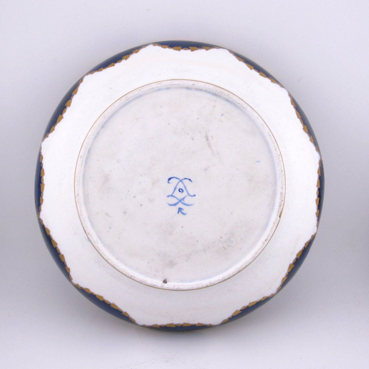 Sèvres Porcelain Dish Vermiculé Gilding, France, 1767-photo-6