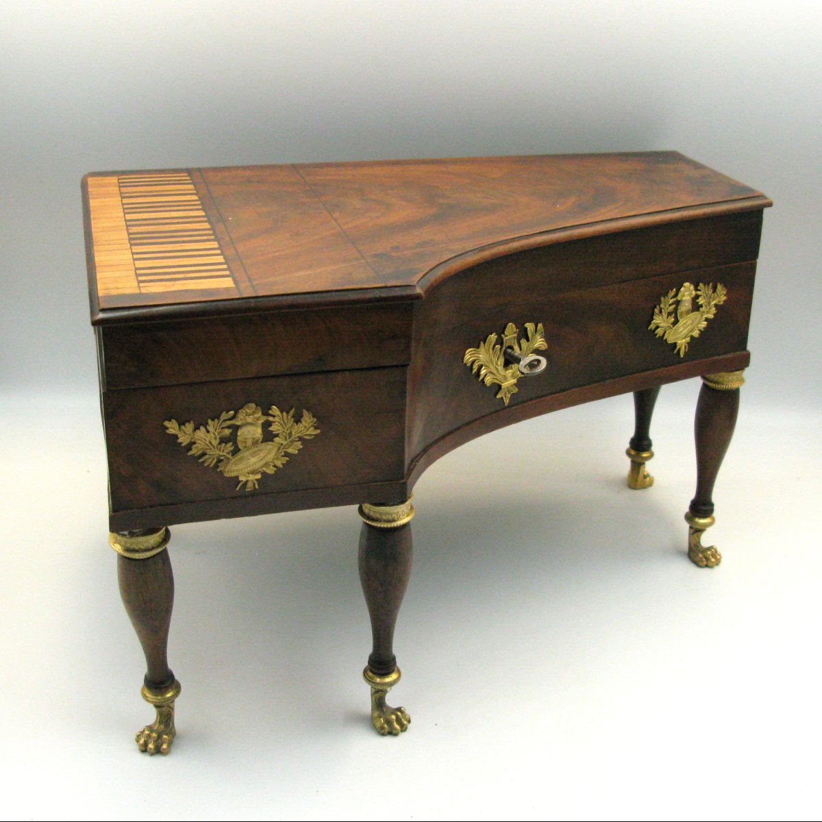 Nécessaire de couture français du XIXe siècle (style Palais Royal) en forme de piano-photo-3