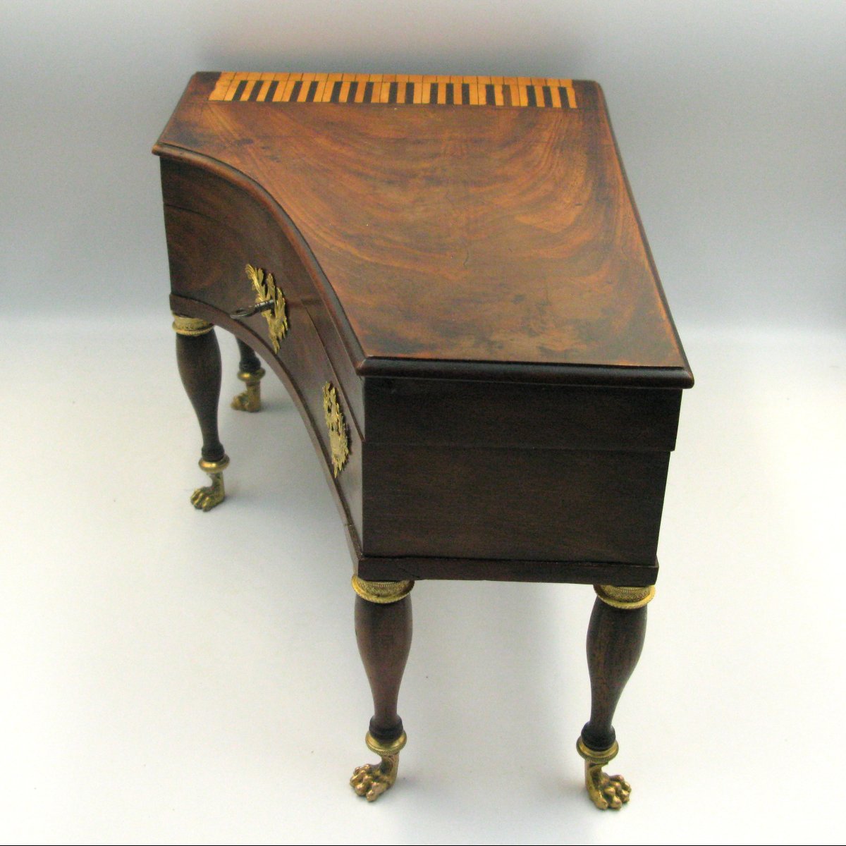 Nécessaire de couture français du XIXe siècle (style Palais Royal) en forme de piano-photo-2
