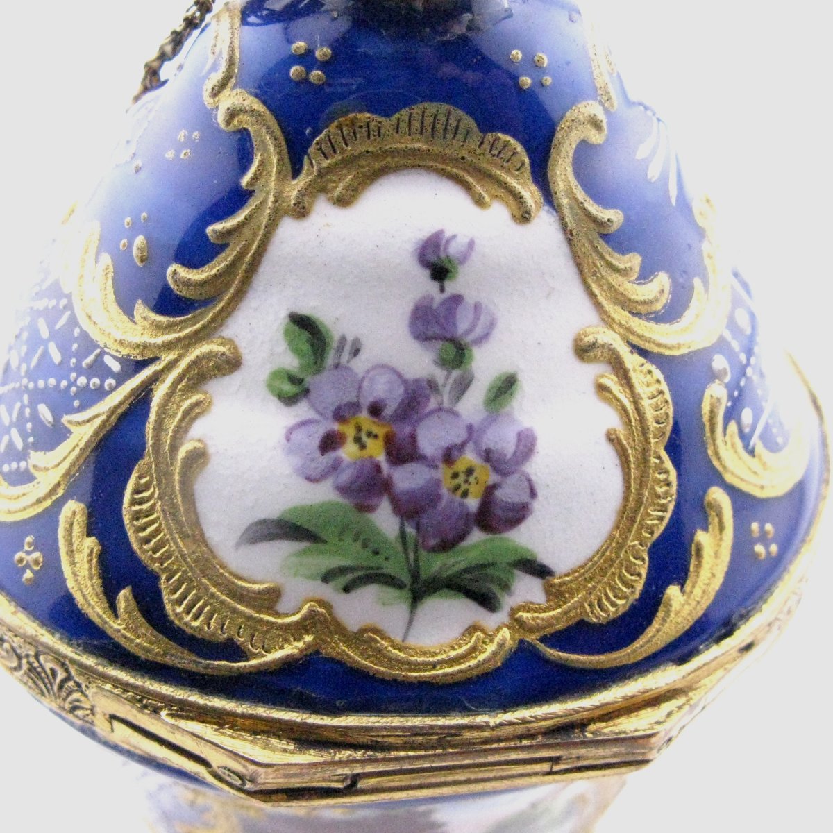 Flacon à parfum / boîte à bonbons en émail de South Staffordshire, Angleterre, vers 1770-photo-3