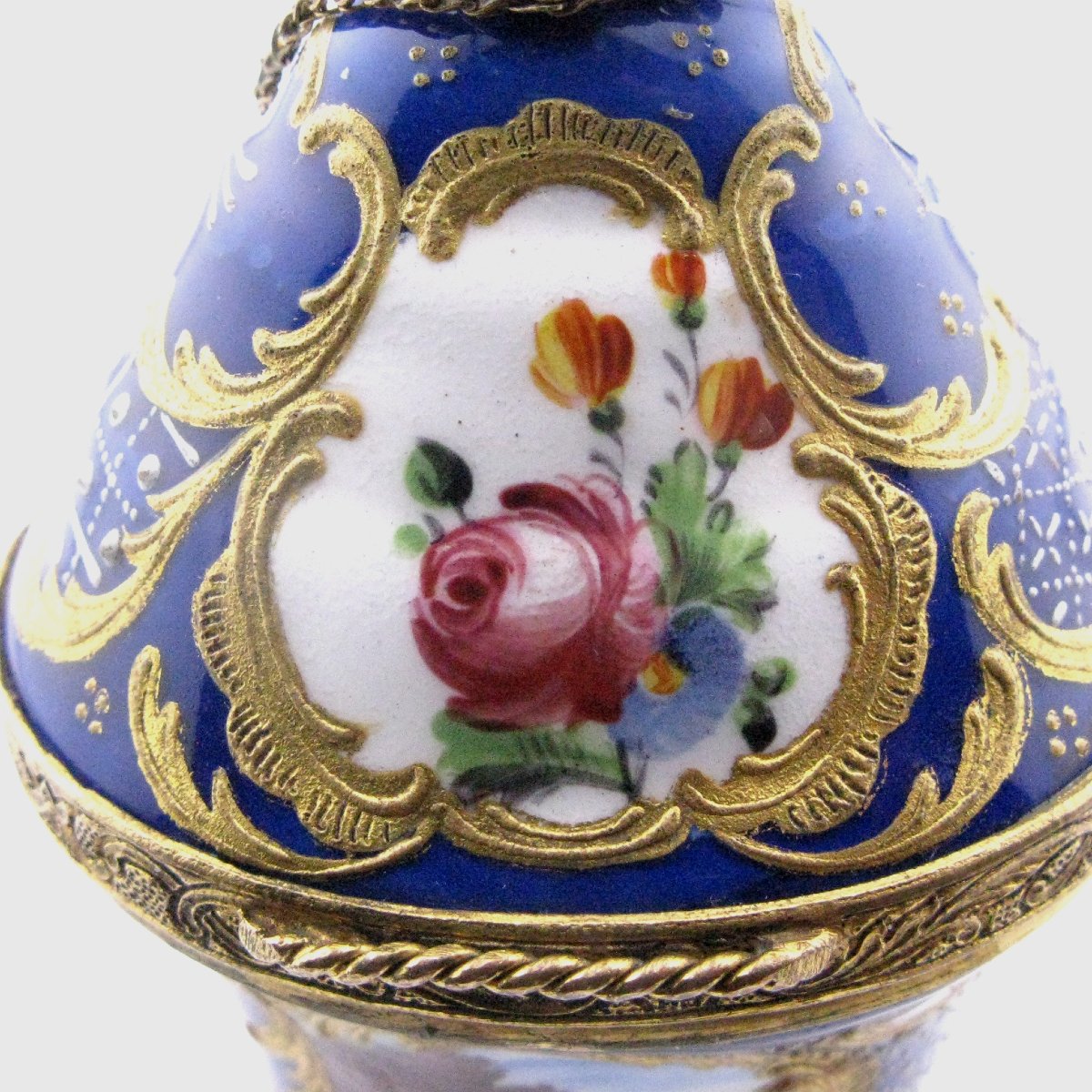 Flacon à parfum / boîte à bonbons en émail de South Staffordshire, Angleterre, vers 1770-photo-4