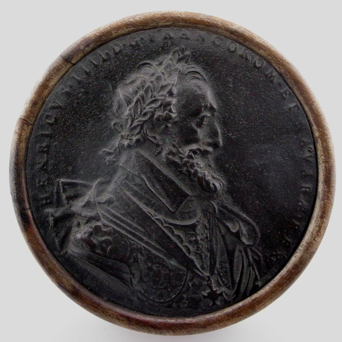Plaque ou médaillon en bronze à l'effigie d'Henri IV, roi de France et de Navarre